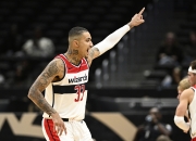 开云体育APP下载-关于加拿大男篮翻盘步行者，凯尔·库兹马高光表现的信息