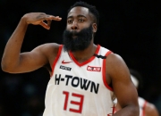 开云体育登录-雄鹿主场取得重要胜利，跃居赛区第一的简单介绍