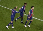 开云平台-巴西球员因解释莫雷诺表现盛赞巴黎圣日耳曼的简单介绍