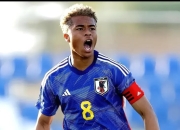 开云体育入口-亚洲足球明星球员出色表现，技术娴熟备受赞誉