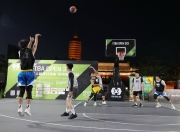 开云体育在线-篮球选手在社交平台上发布训练视频