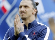 开云体育入口-诺里斯点燃赛场，威廉姆斯绝杀索伯，F1银石之夜的逆转与狂欢