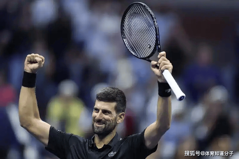 西班牙网球队鏖战世界网球队，费德勒送出助攻