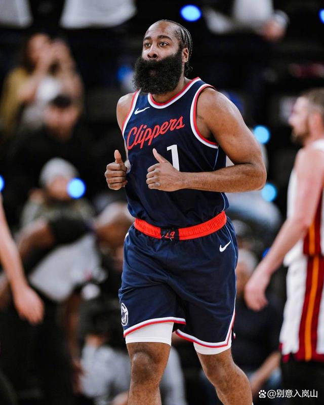 国王强势湖人B队,哈登惊艳世界的简单介绍 国王强势湖人B队,哈登惊艳世界的简单介绍