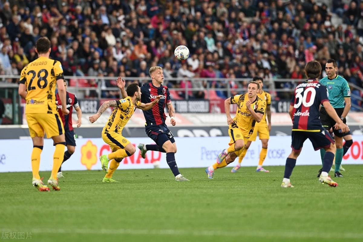 意大利球队在客场比赛中逆转胜利