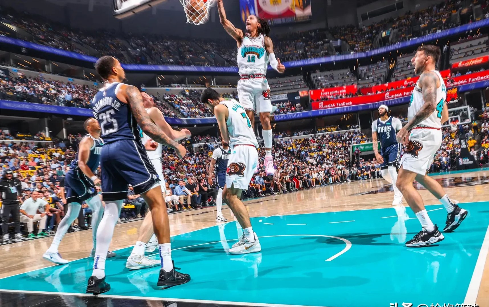 灰熊客场惊险战胜太阳，莫兰特关键绝杀