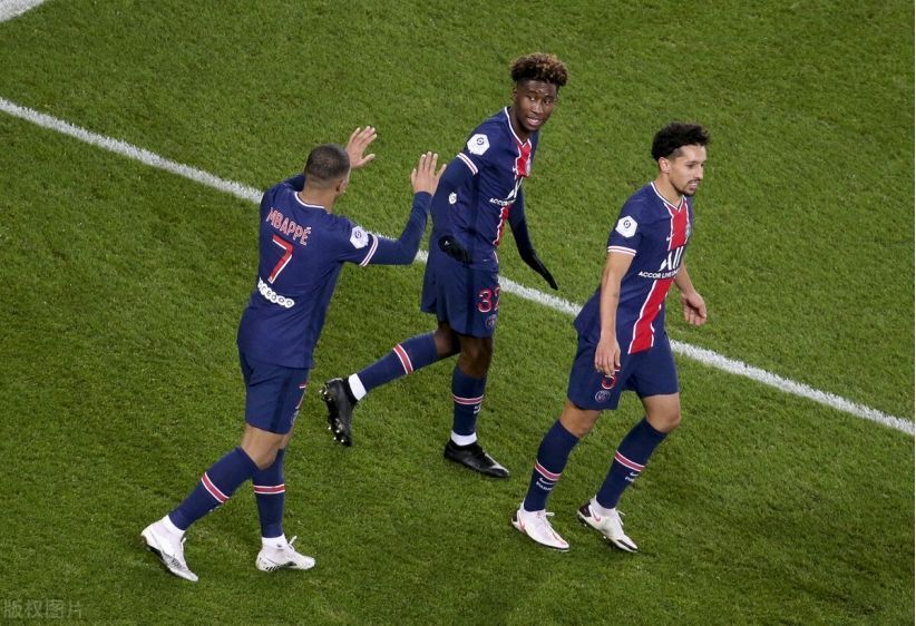 巴西球员因解释莫雷诺表现盛赞巴黎圣日耳曼的简单介绍
