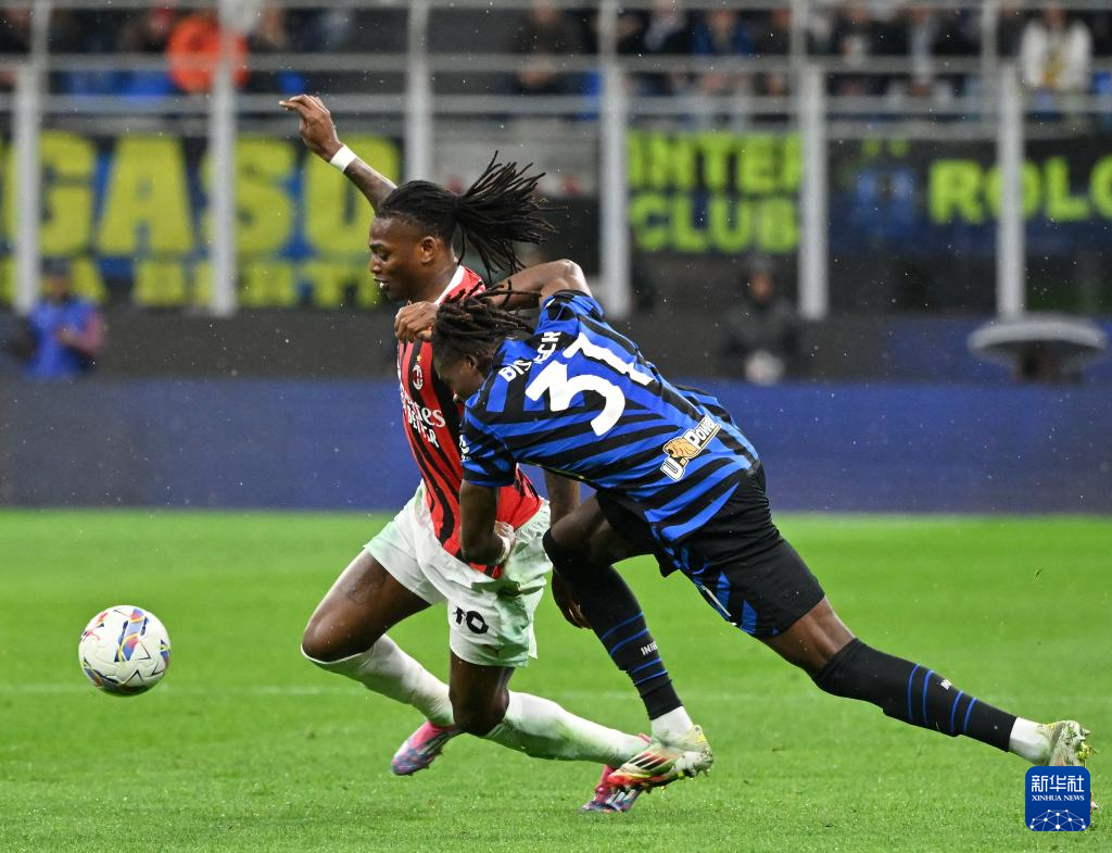 意大利豪门AC米兰重回胜利，球迷欢呼不已