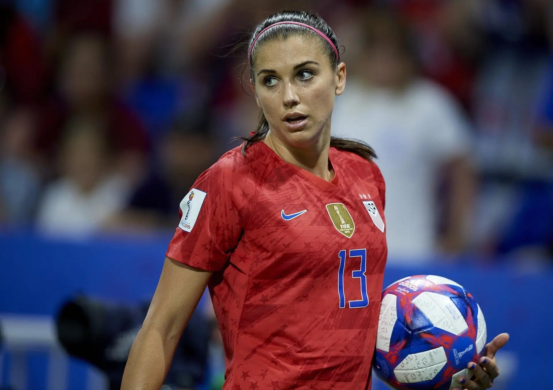 包含巴西女足实现逆袭，豪取胜利晋级四强的词条