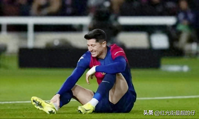 关于莱万连破竞技鼎盛，巴萨防线不稳难抵进攻的信息