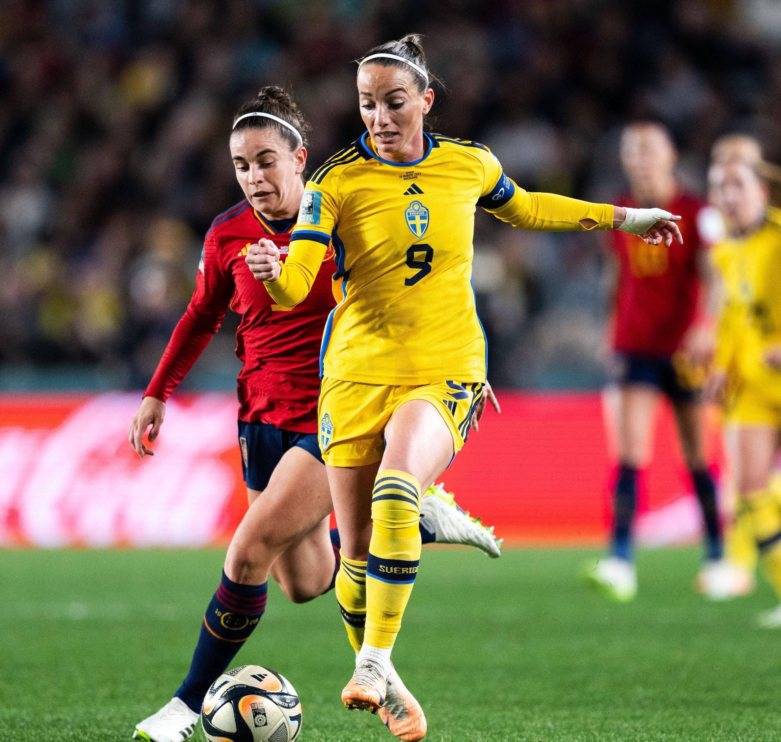 西班牙女足队加紧备战奥运会，突破自我的简单介绍