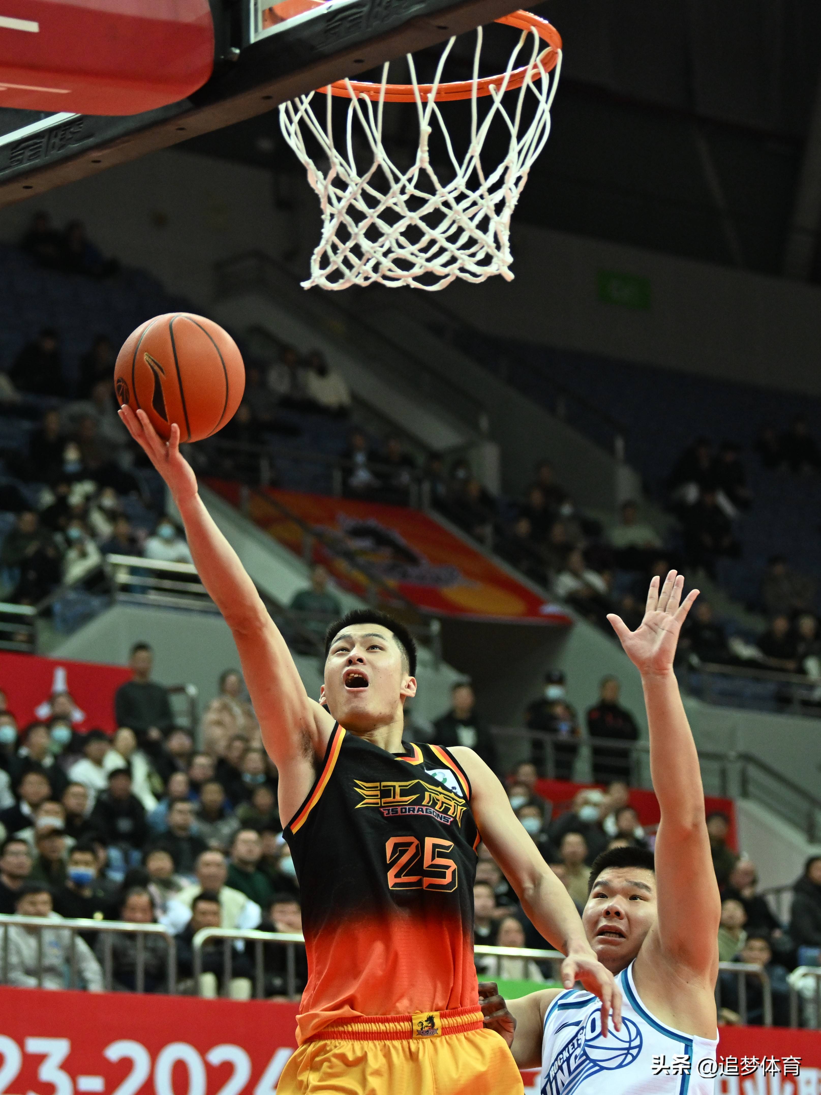 北京队在今日的比赛中大胜江苏队