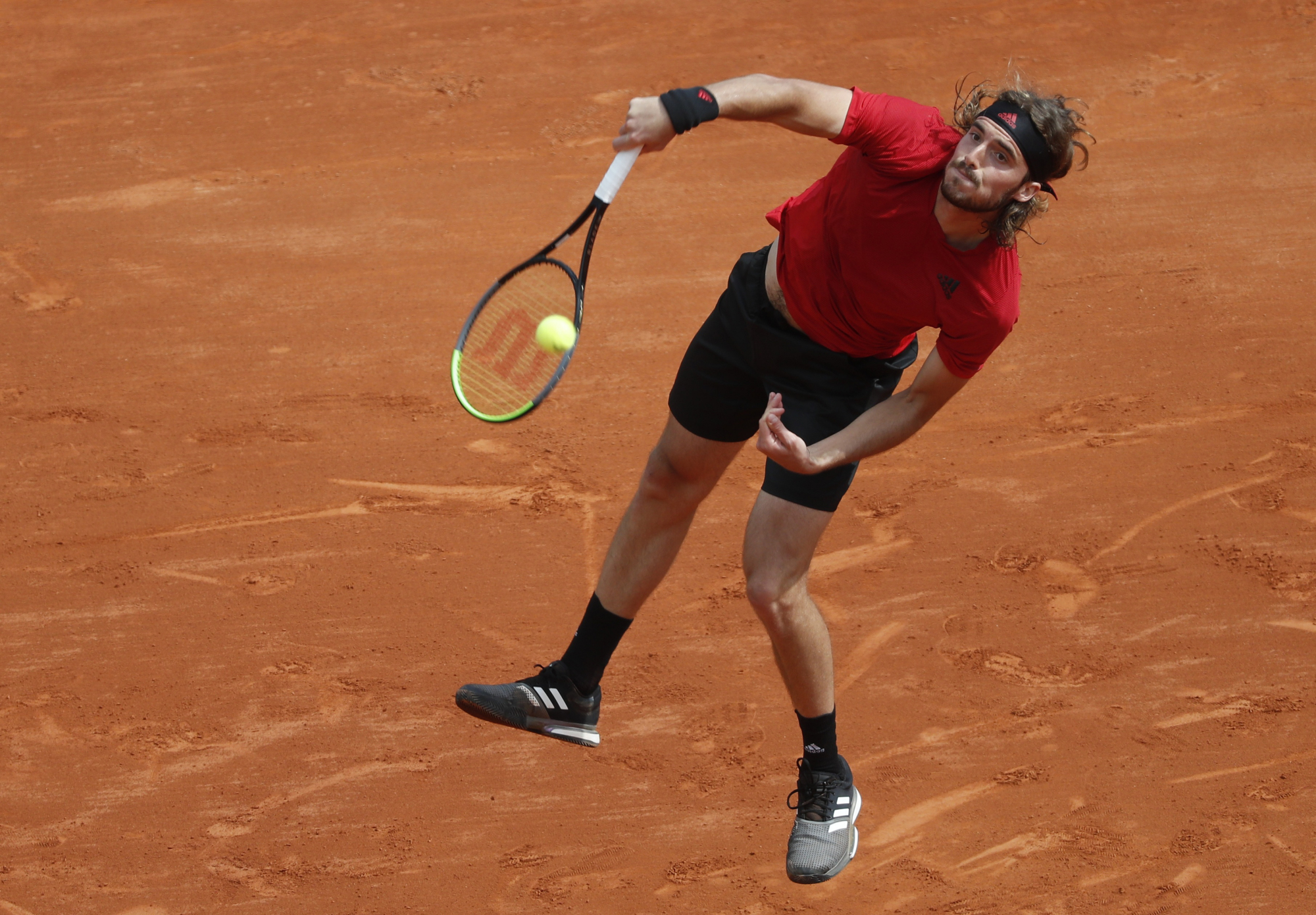 包含温网鏖战蒙特卡洛大师赛，西西帕斯刷新纪录的词条