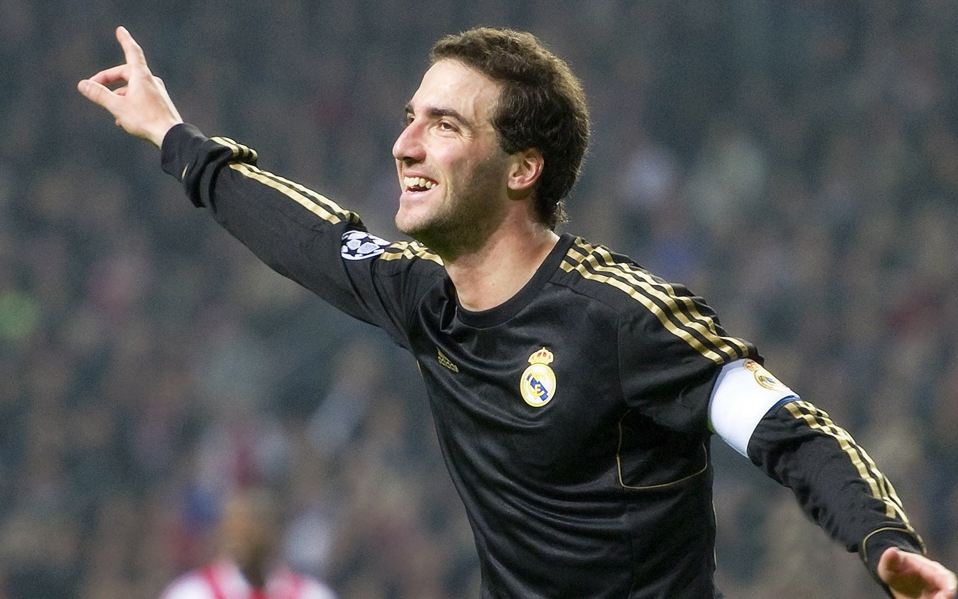 萨内一剑封喉，法国队力克尼斯迎来关键胜利