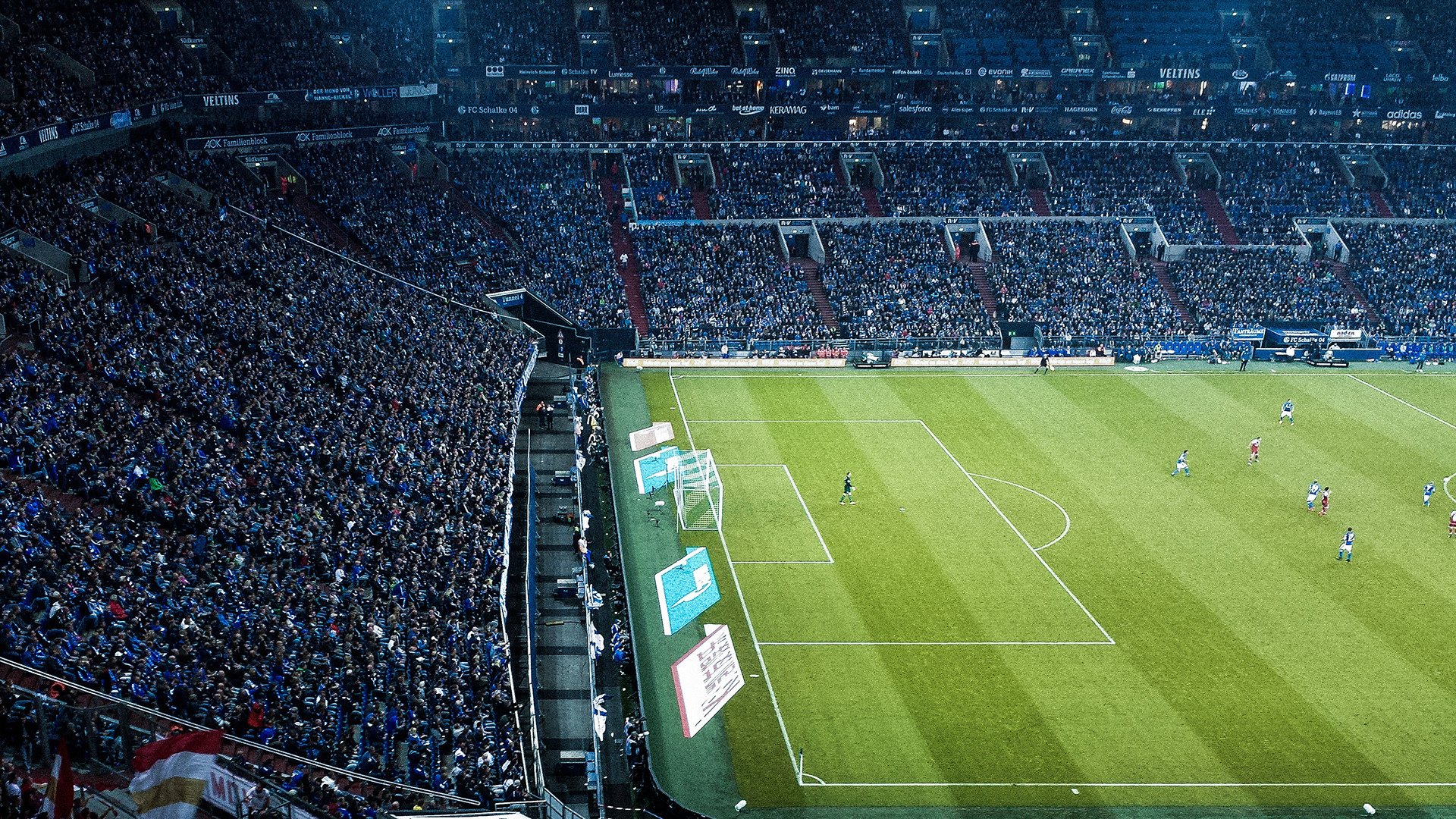 迪亚斯爆发点燃里昂之夜,法甲劲旅正面击溃切尔西的战术启示