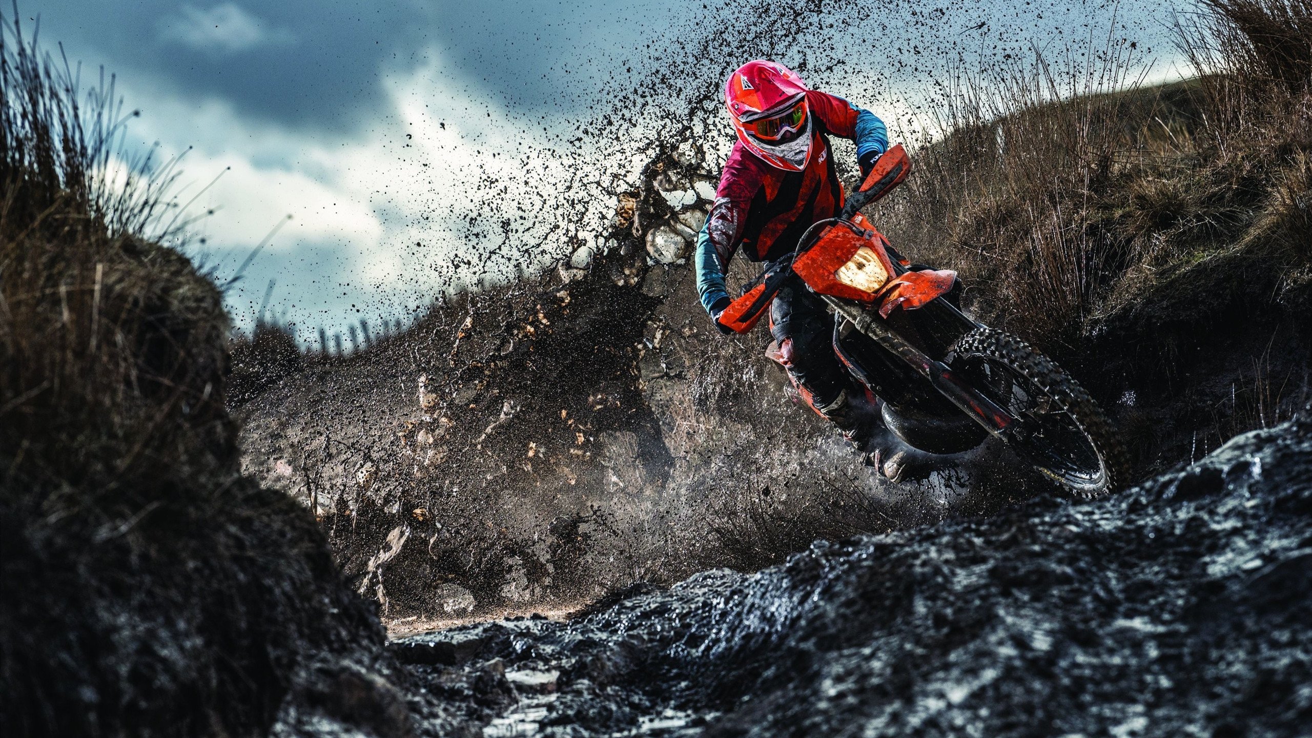 绝境之光,戈麦斯神兵天降,波兰三球逆转莱比锡红牛